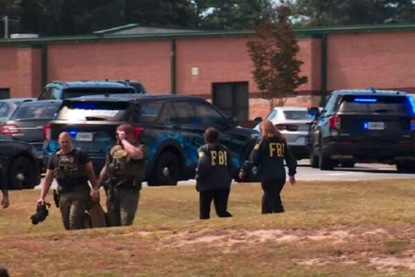 US School Student Kills 4 and Wounds 9 in Campus Shooting