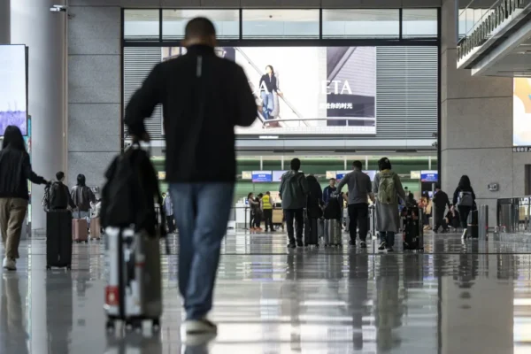 China Extends Visa-Free Transit Policy to 10 Days to Attract Tourists