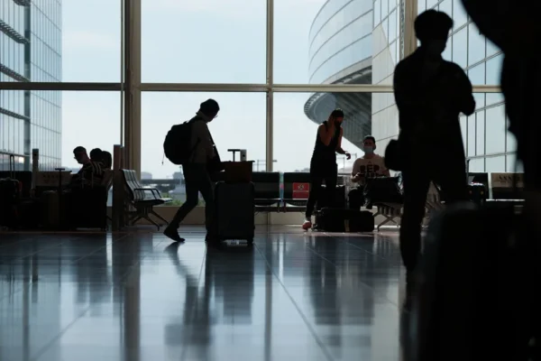 Japanese Airline Introduces Luggage Delivery to Tackle Tokyo Overcrowding