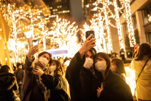 Why Couples in Japan Treat Christmas Like a Second Valentine’s Day