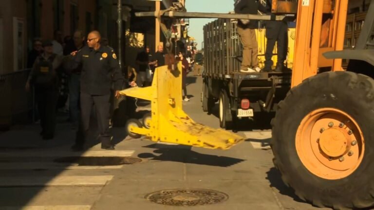 Barricades Fail to Protect Bourbon Street Revelers