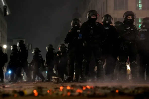 New Year’s Eve Chaos in Germany: Firework Incidents Result in Fatalities and Attacks on Emergency Services