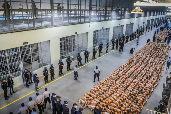 Trade Tensions Ease as Trump Delays Tariffs on Canada and Mexico